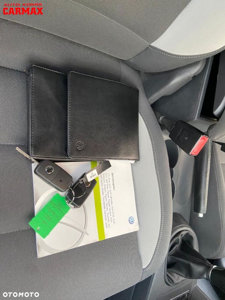 Volkswagen Touran - 29