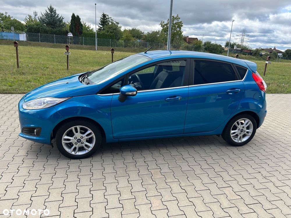 Ford Fiesta 1.0 EcoBoost S&S TITANIUM - 4
