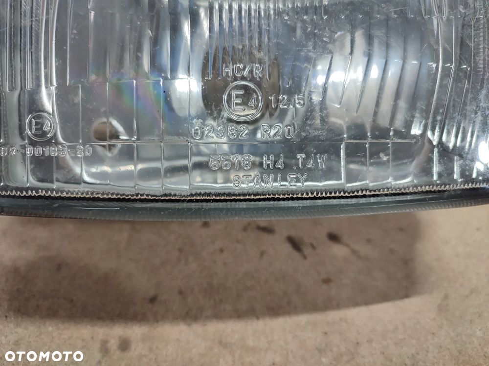 Lampa przód, reflektor Suzuki DR 750 - 2
