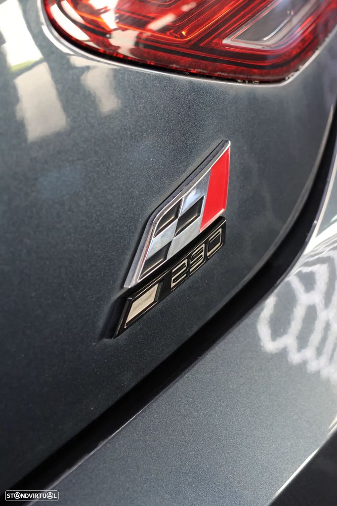 SEAT Leon 2.0 TSI Cupra DSG S/S - 18