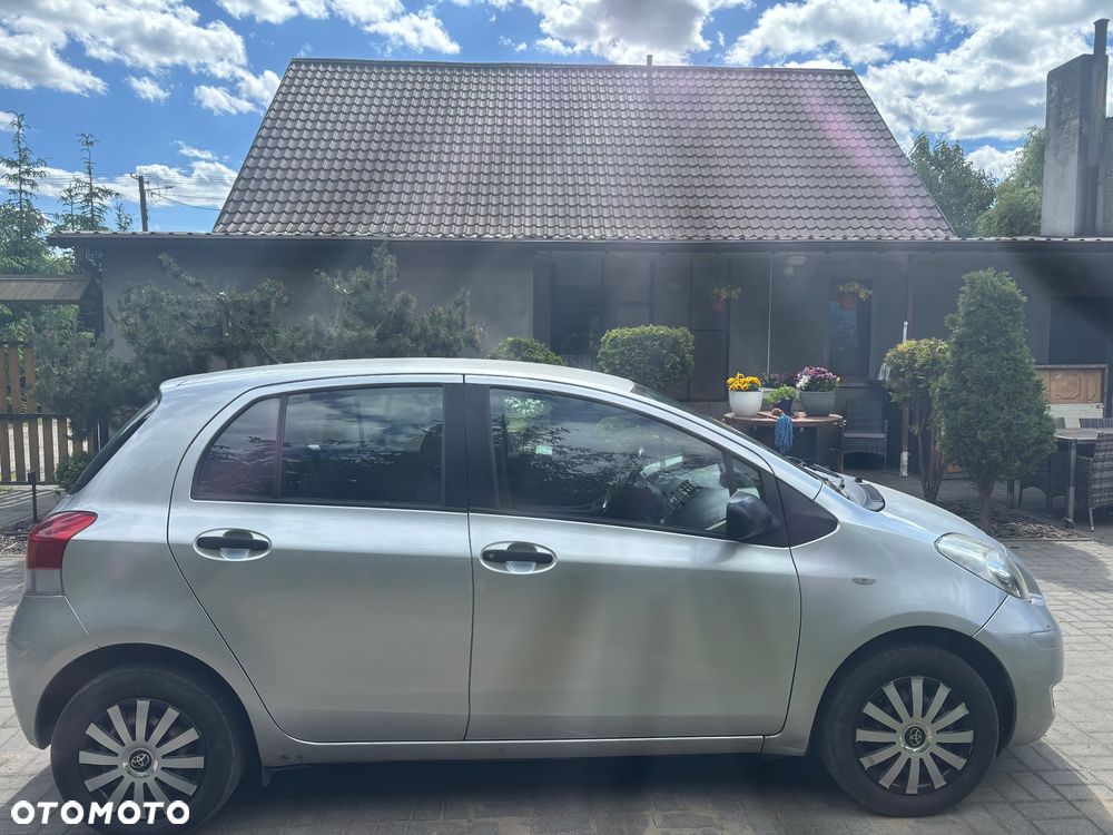 Toyota Yaris - 6