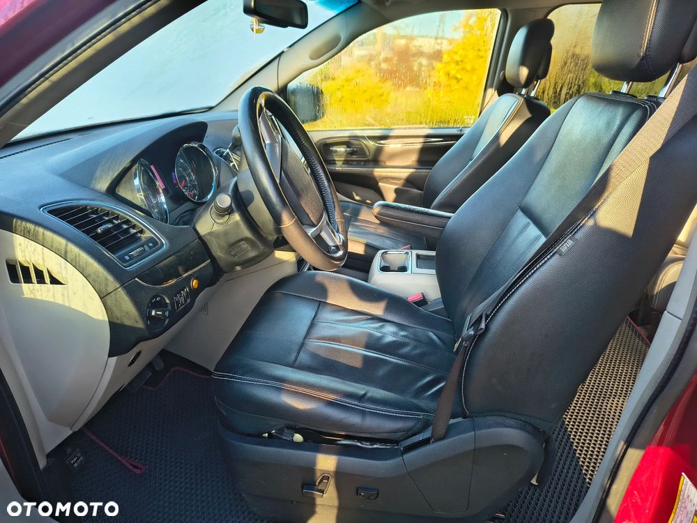 Chrysler Town & Country 3.6 Touring - 11