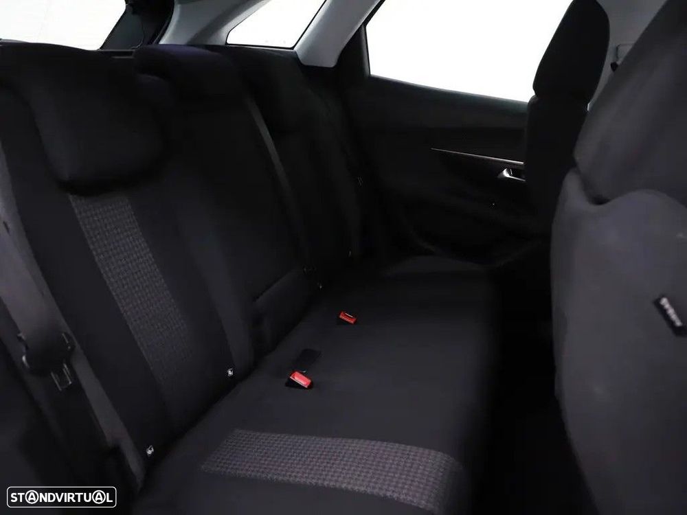 Peugeot 3008 1.2 PureTech Style - 24