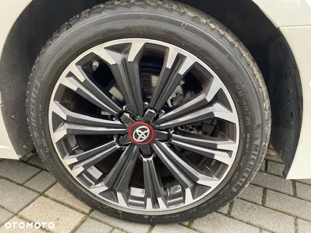 Toyota Corolla 1.8 Hybrid GR Sport - 28