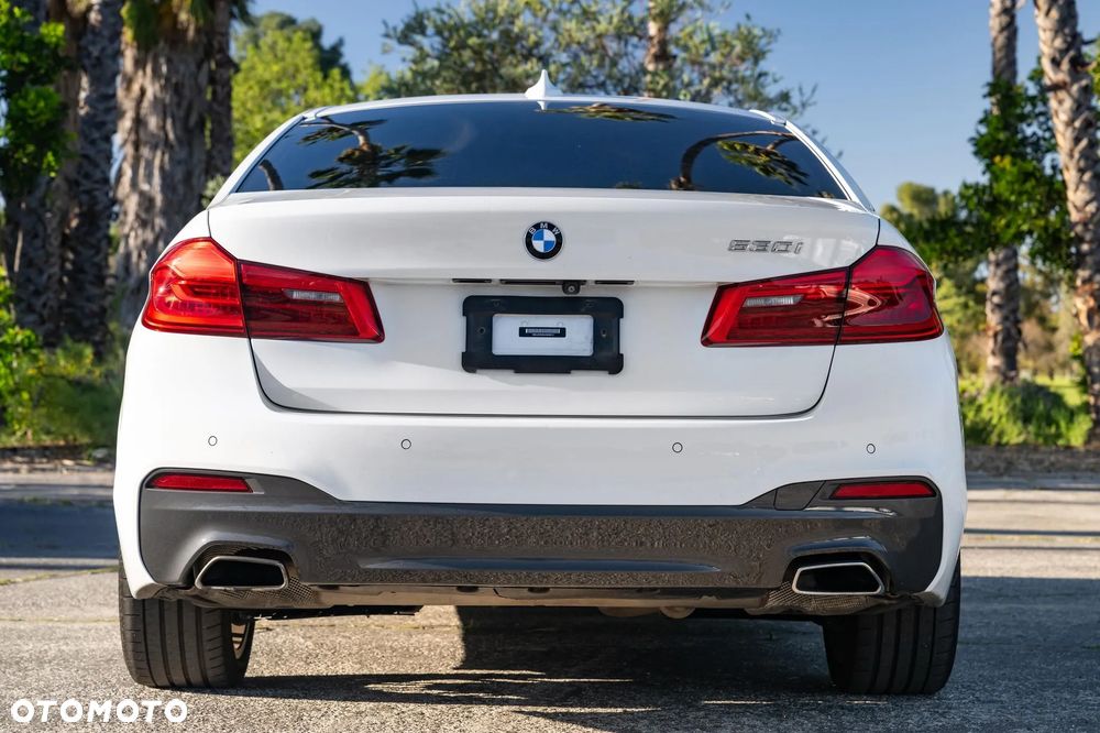 BMW Seria 5 530i M Sport Edition - 10
