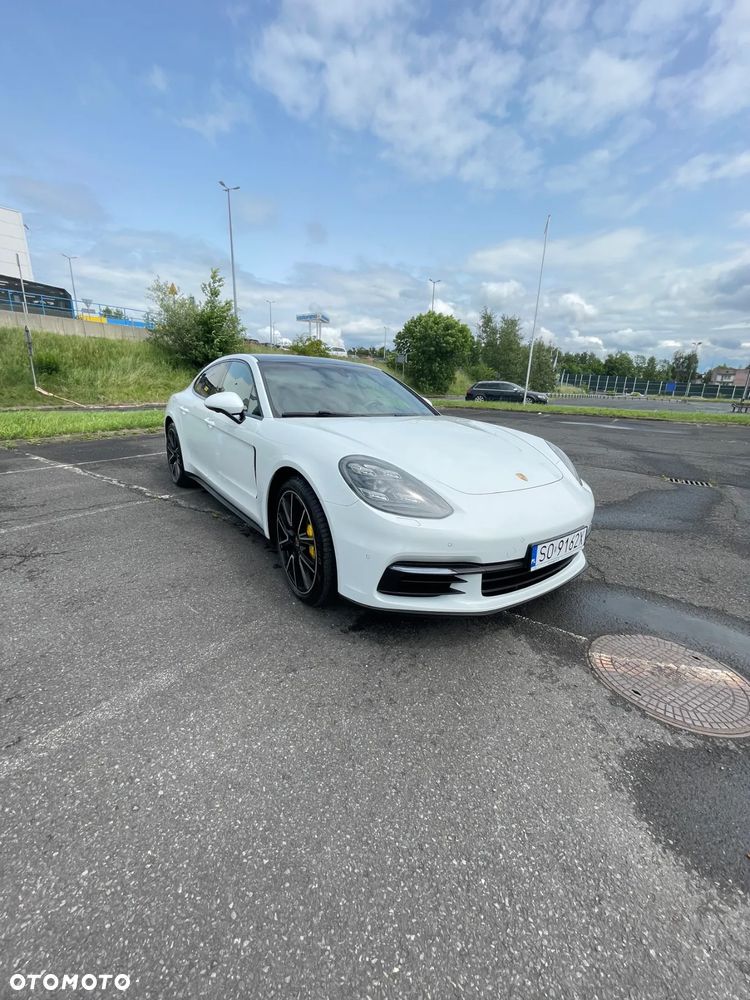 Porsche Panamera 4 - 4