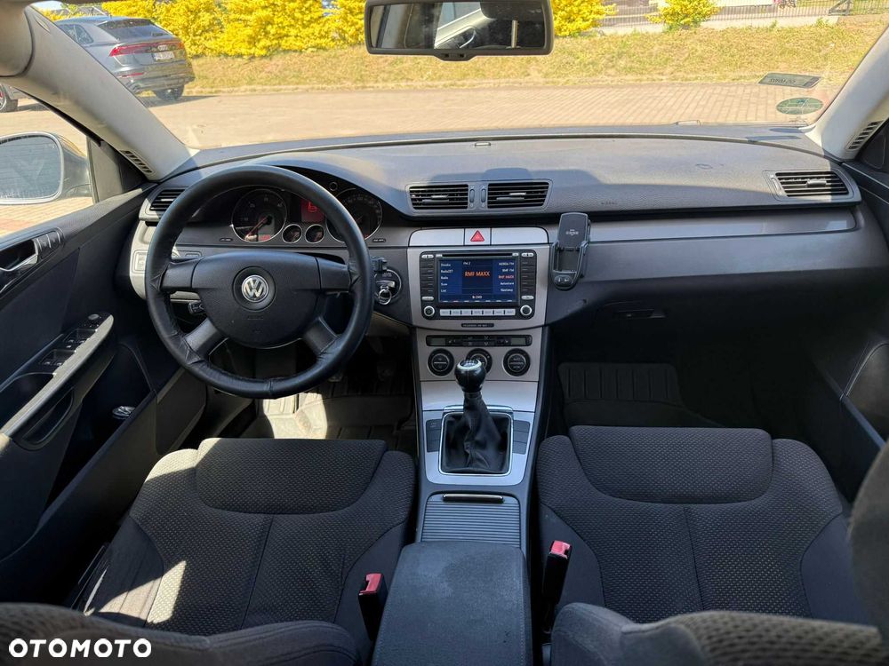 Volkswagen Passat - 5