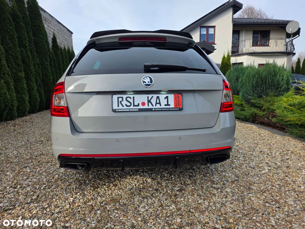 Skoda Octavia ver-combi-2-0-tdi-dsg-rs - 11