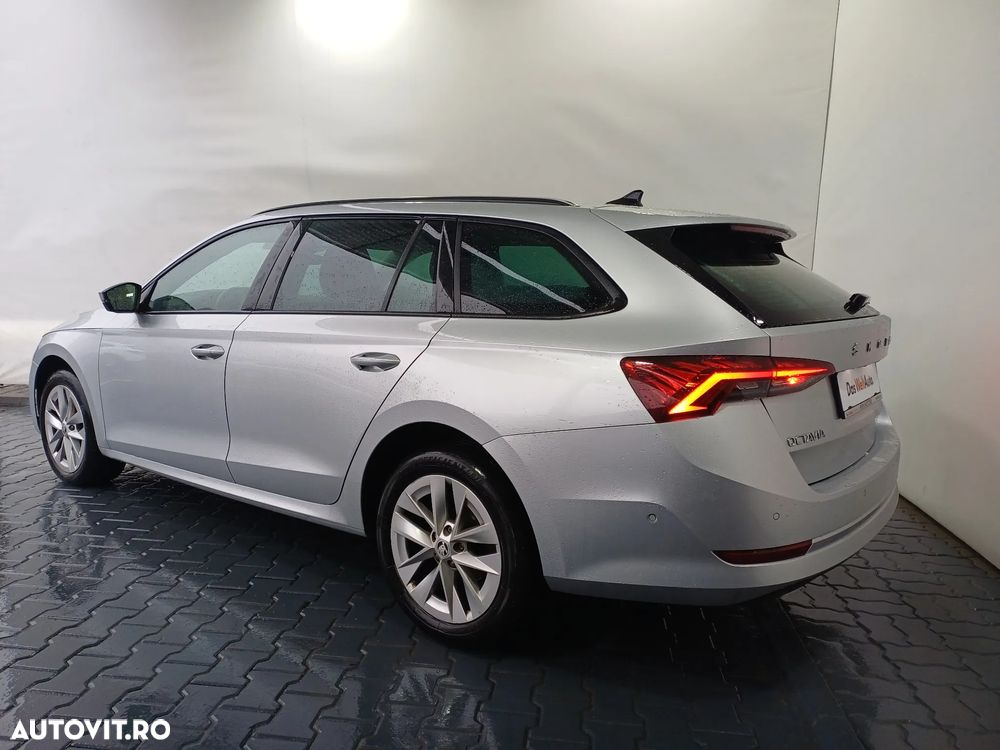 Skoda Octavia 2.0 TDI DSG Style - 3