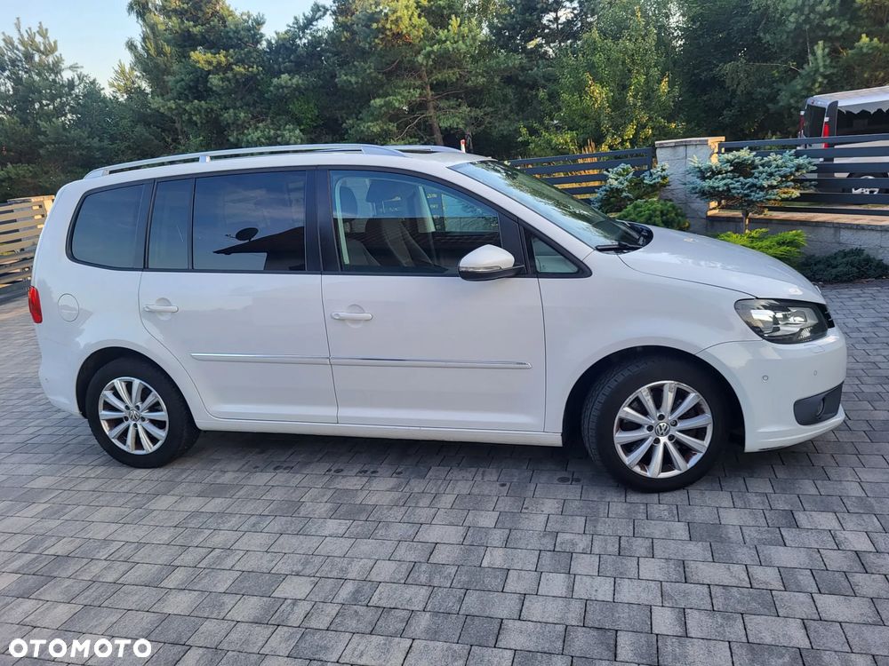 Volkswagen Touran 2.0 TDI Trendline DSG - 4
