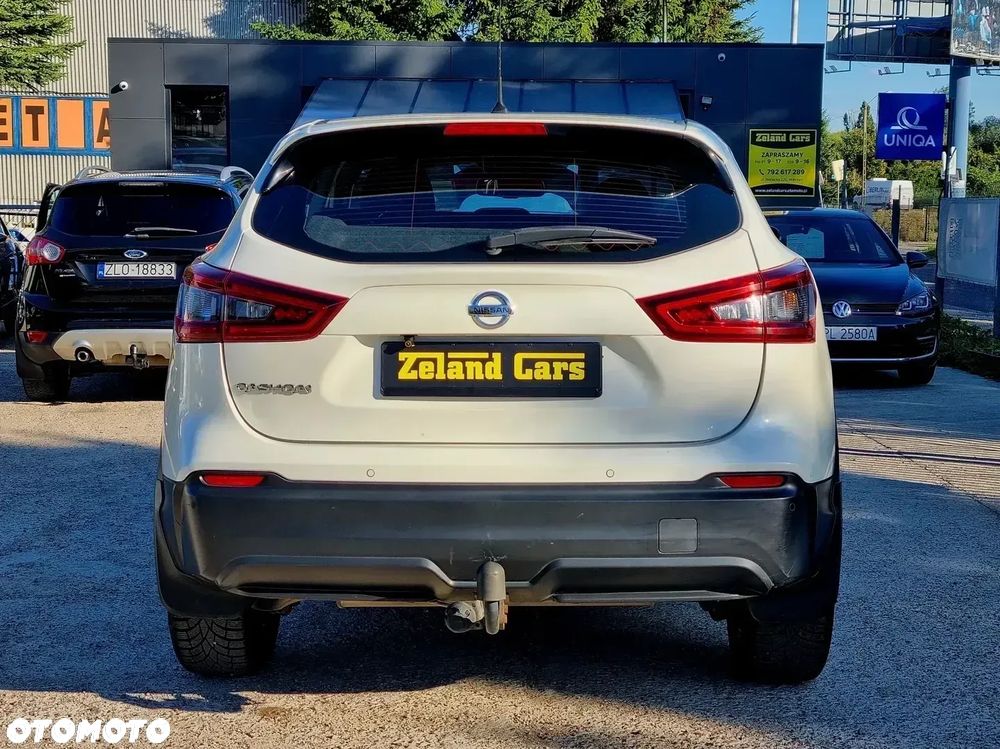 Nissan Qashqai 1.3 DIG-T VISIA - 6