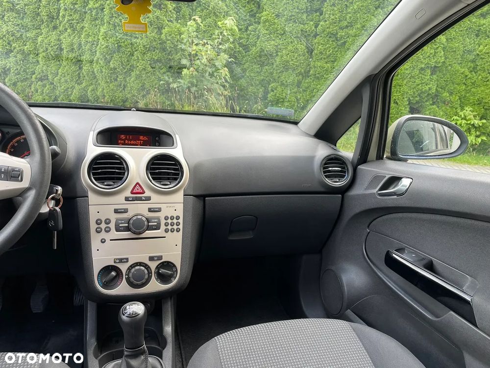 Opel Corsa - 18