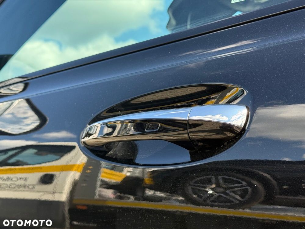 Mercedes-Benz EQB 350 66.5kWh 4-Matic AMG Line - 12