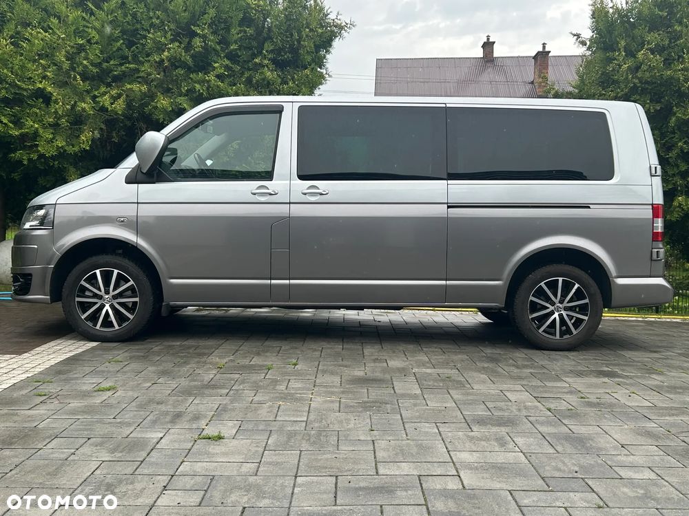 Volkswagen Caravelle - 2