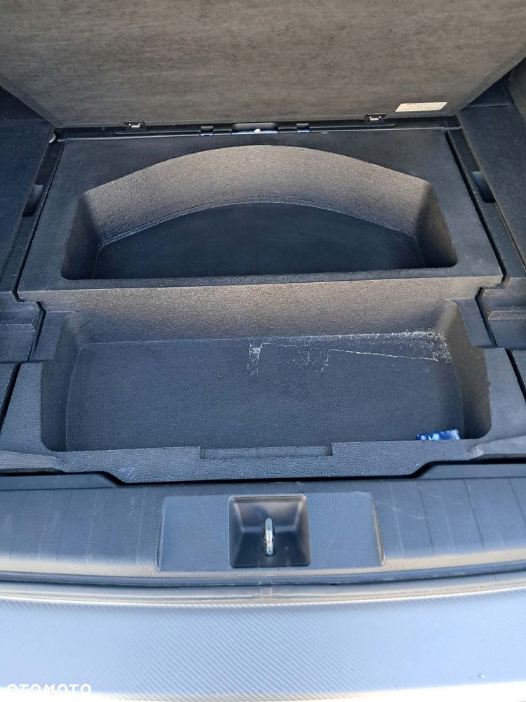 Subaru Legacy - 12