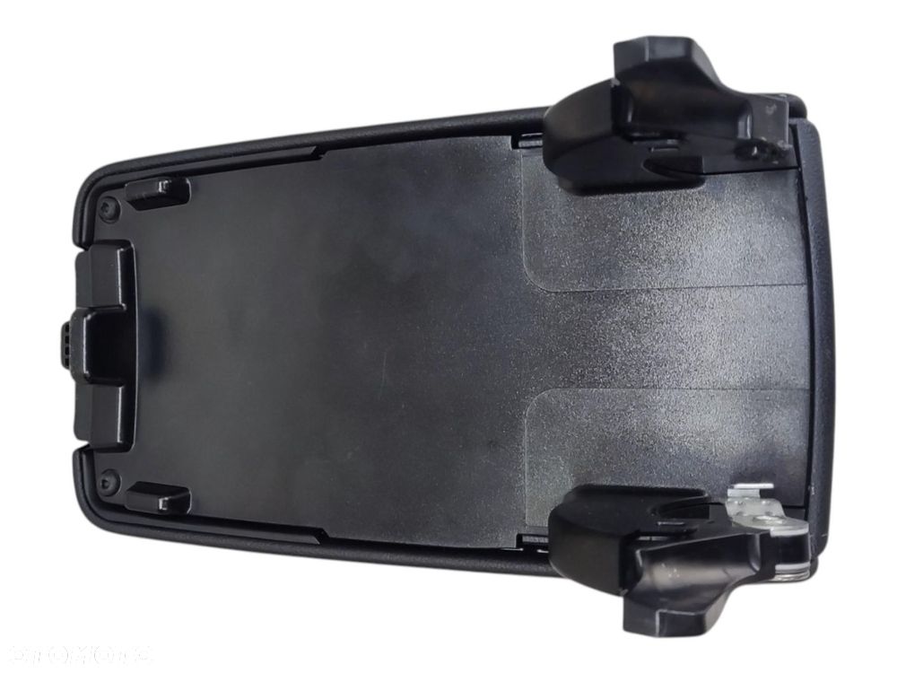 MERCEDES A KLASA W176 PODŁOKIETNIK SKÓRA AMG - 5