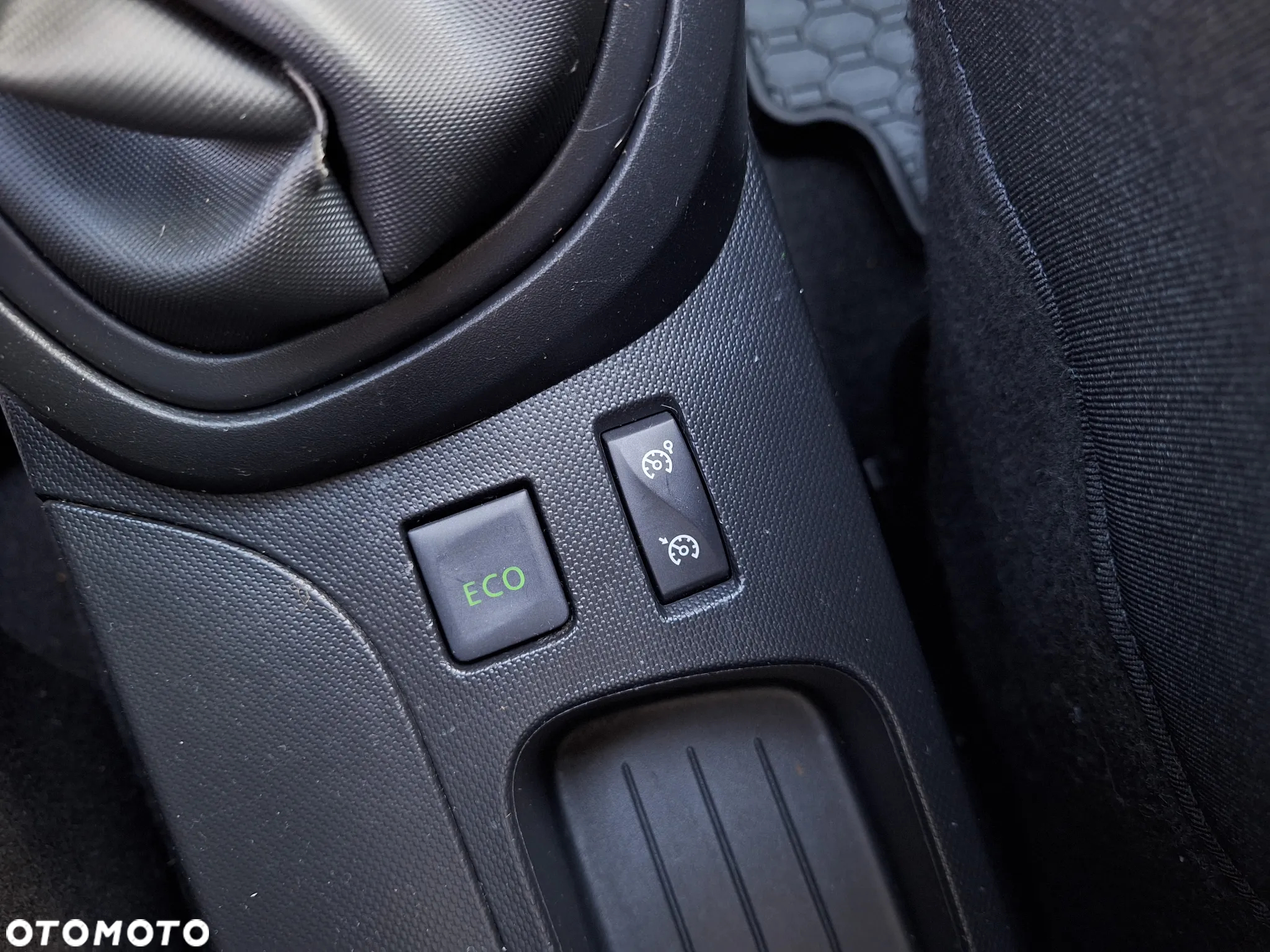 Renault Captur - 13