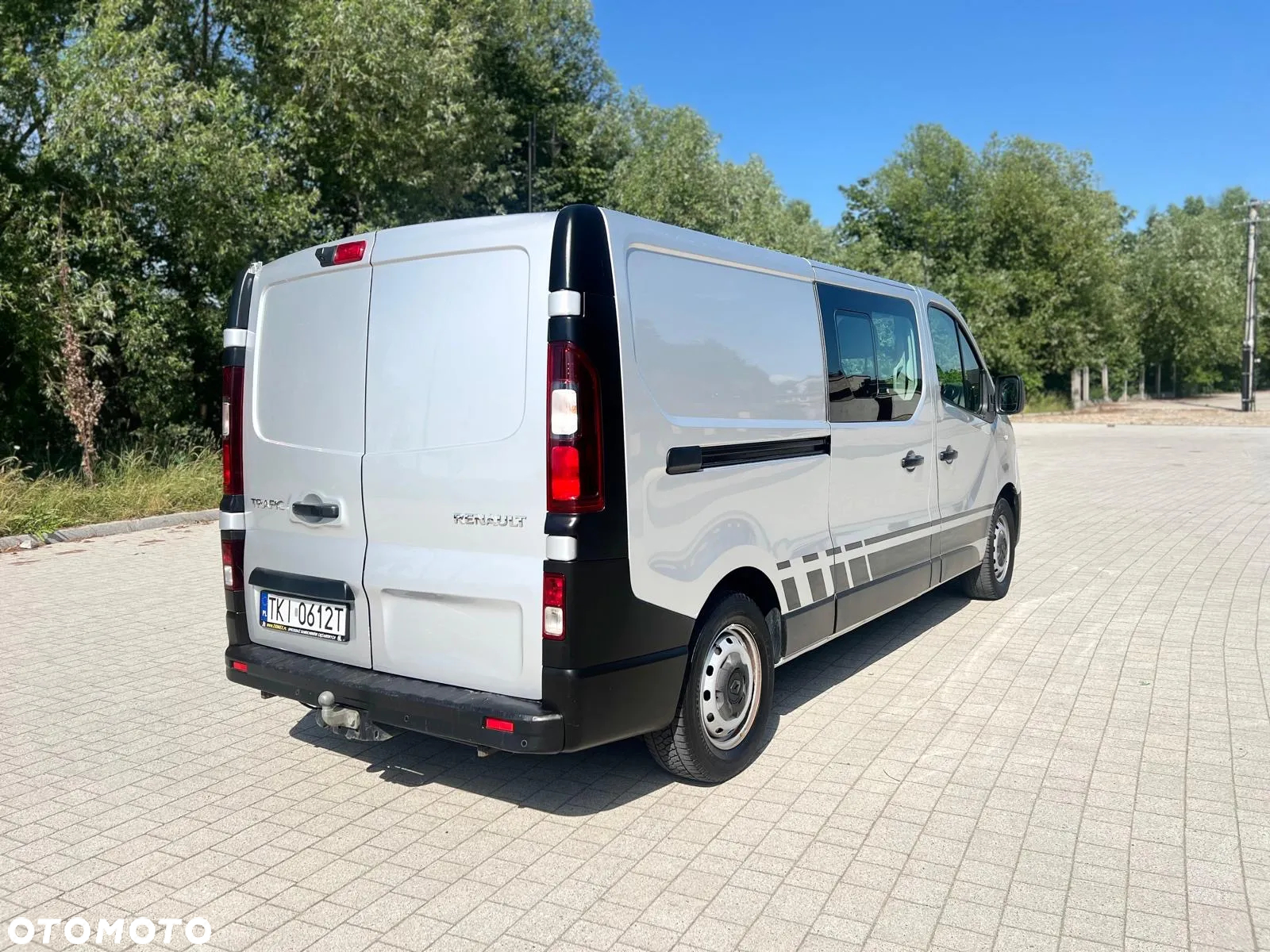 Renault Trafic L2H1 / 2.0 DCI / Brygadówka / 6 osób / - 12