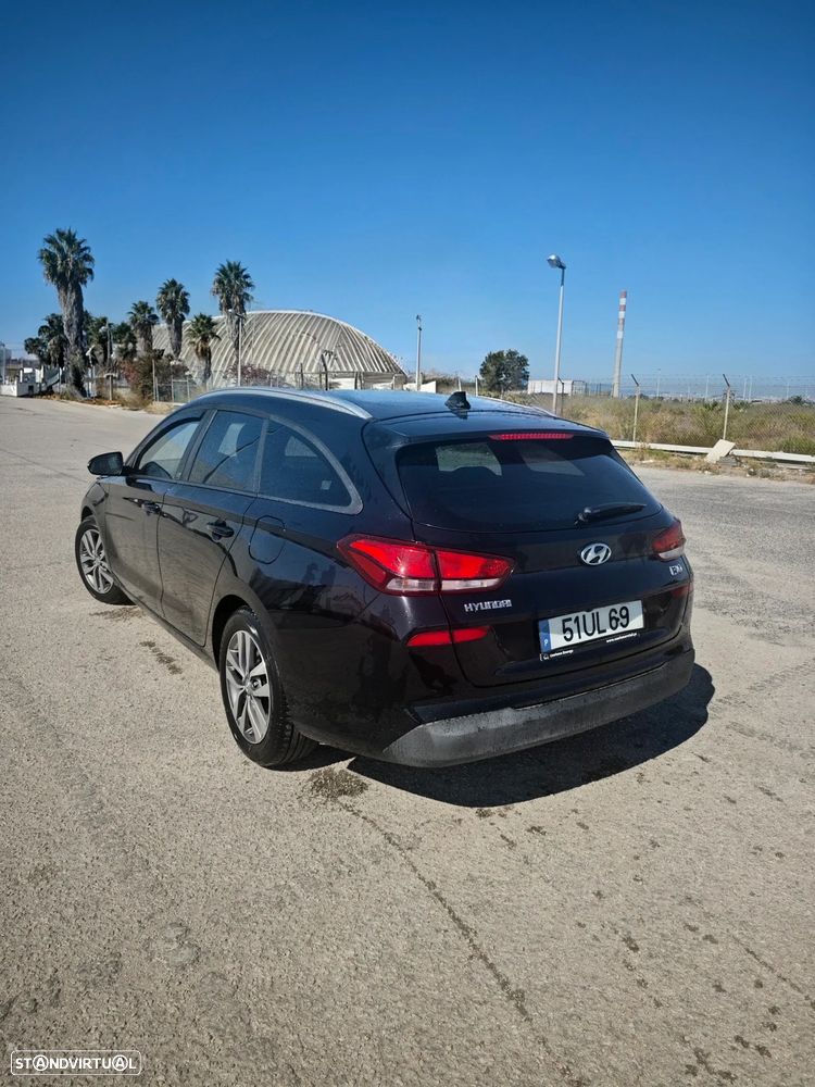 Hyundai i30 SW 1.6 CRDi Blue GO! - 2