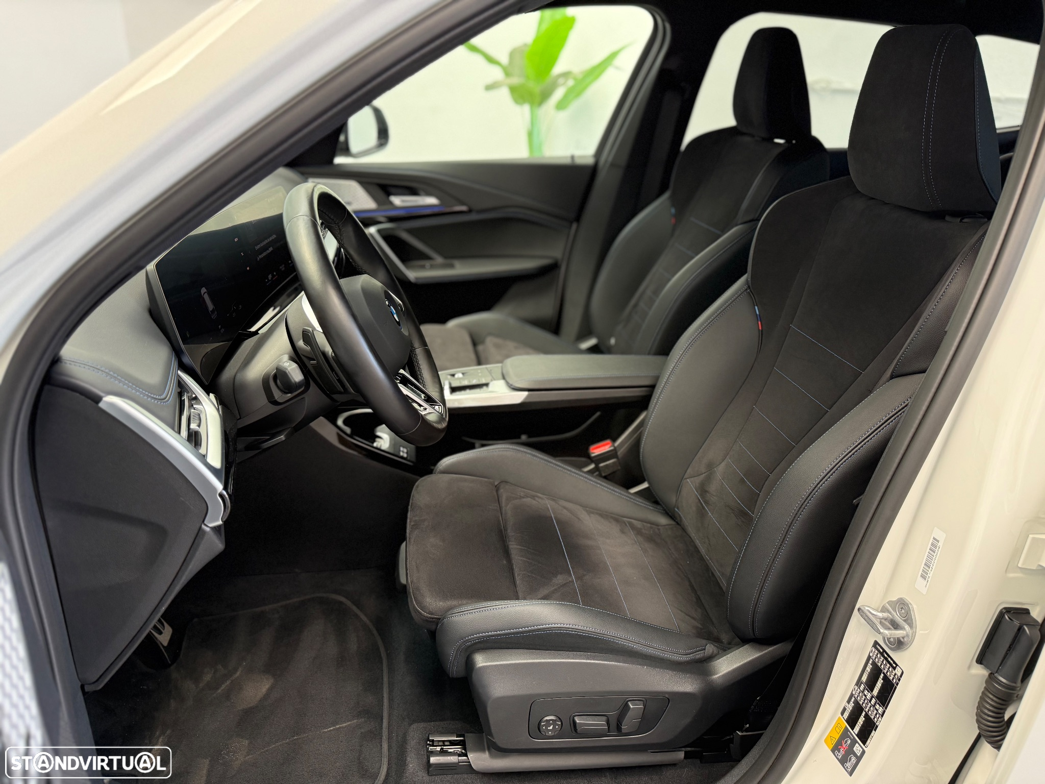 BMW iX1 xDrive30 Pack Desportivo M Pro - 8