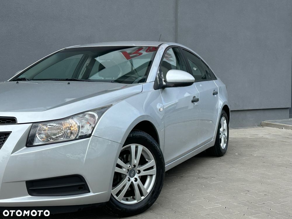 Chevrolet Cruze 1.6 LT+ - 9