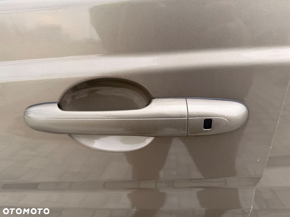 Mercedes-Benz Viano 3.0 CDI DPF lang Automatik Avantgarde - 35