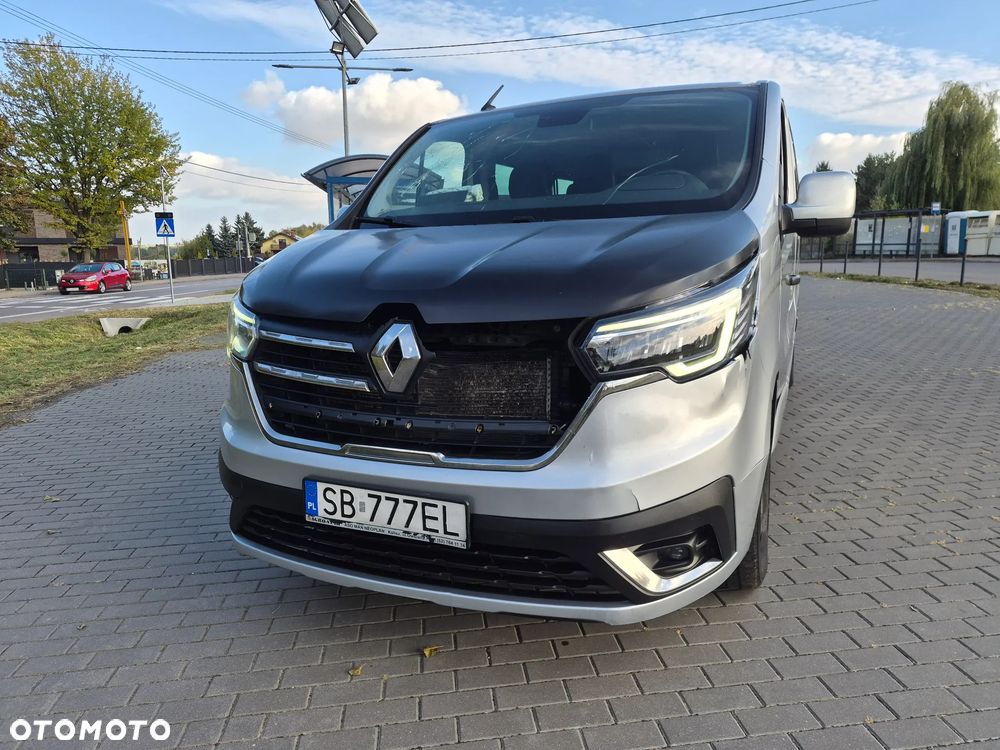 Renault Trafic 2022 photo 2
