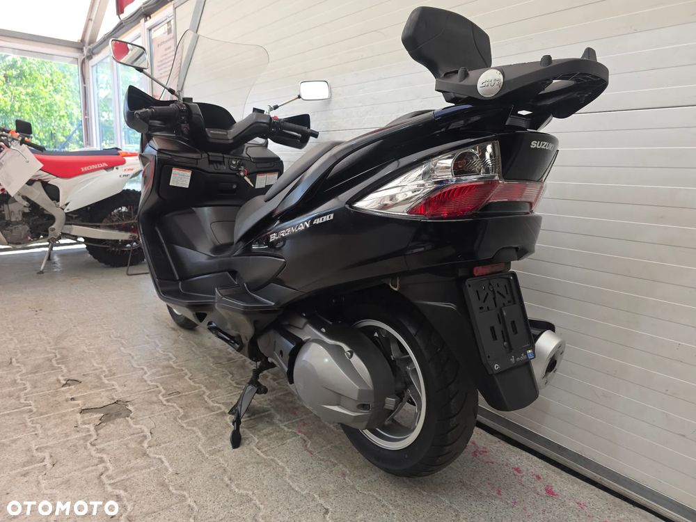 Suzuki Burgman - 13