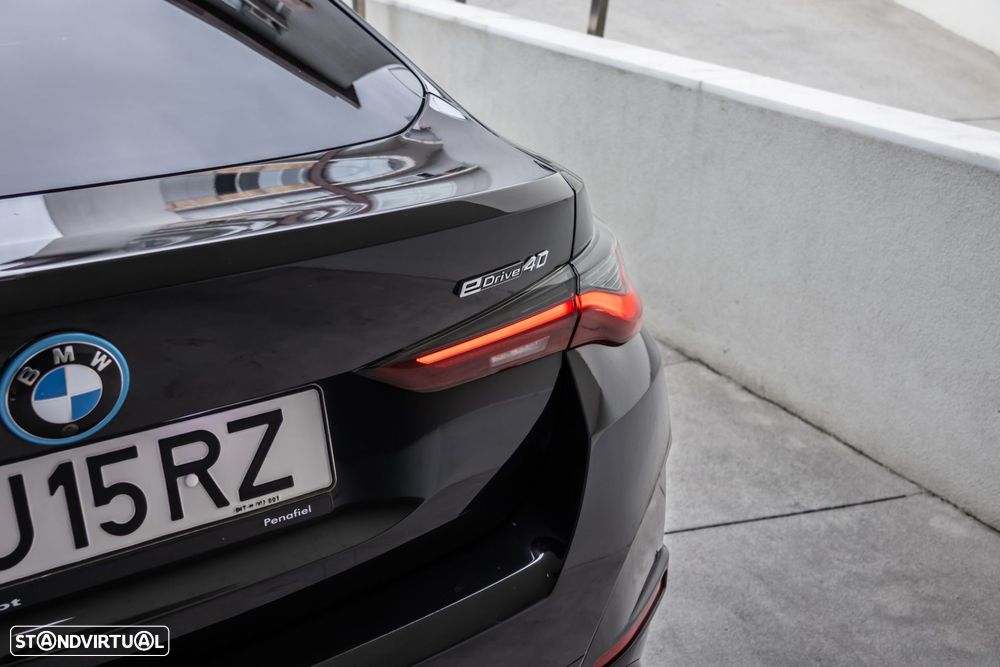 BMW i4 eDrive40 Desportiva M - 14