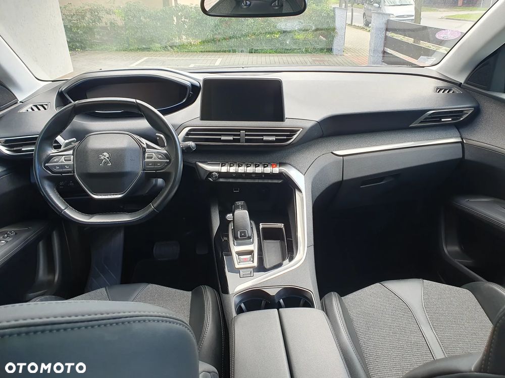Peugeot 3008 1.2 PureTech Allure Pack S&S EAT8 - 24