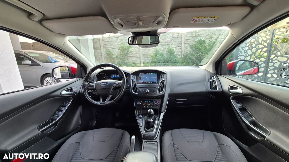 Ford Focus 1.5 EcoBoost Titanium - 10