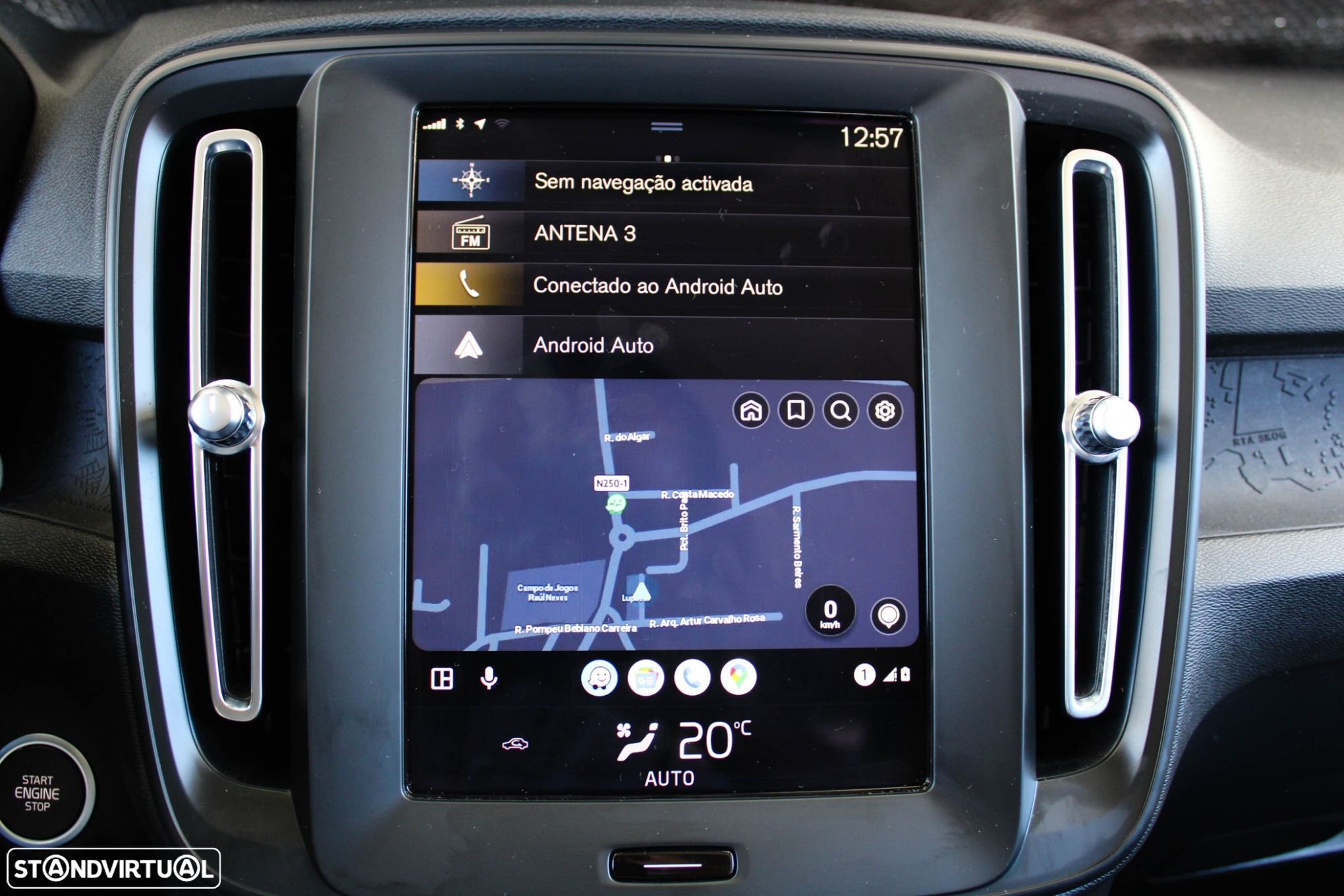 Volvo XC 40 1.5 T2 Momentum Core - 33