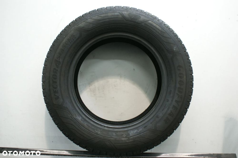 225/65R16C GOODYEAR VECTOR 4SEASONS CARGO 7mm R3551 - 4