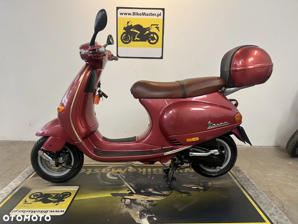 Piaggio Vespa - 2
