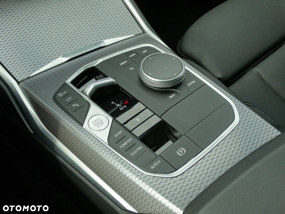 BMW Seria 3 320d xDrive M Sport - 22