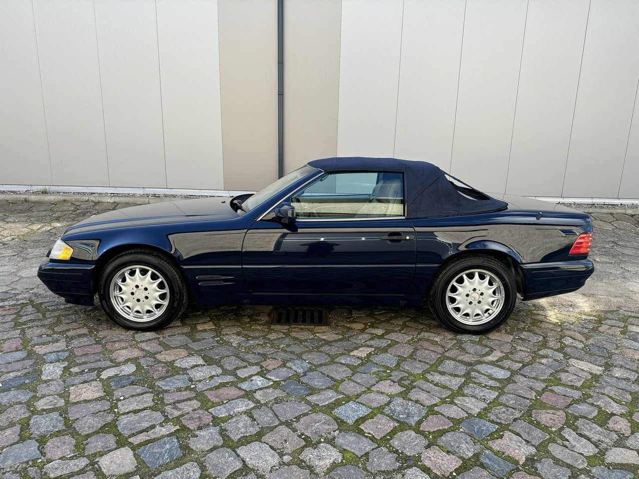 Mercedes-Benz SL 320 - 25