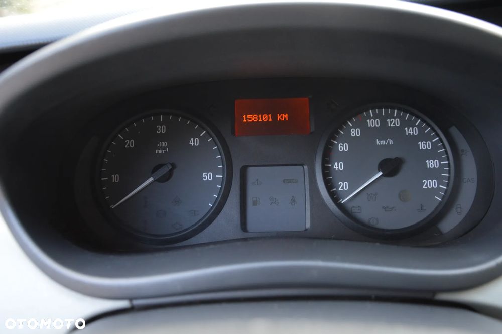 Opel VIVARO - 11