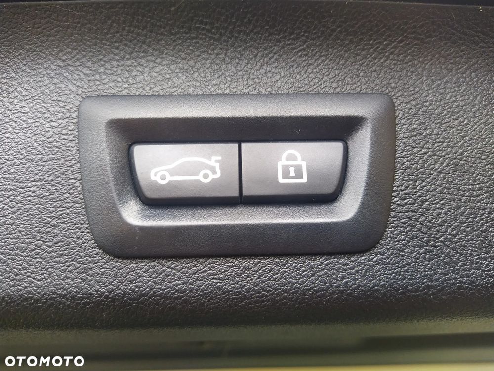 BMW Seria 5 530i GPF Luxury Line - 10