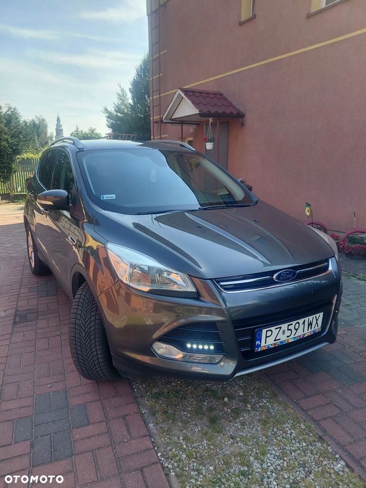 Ford Kuga - 1