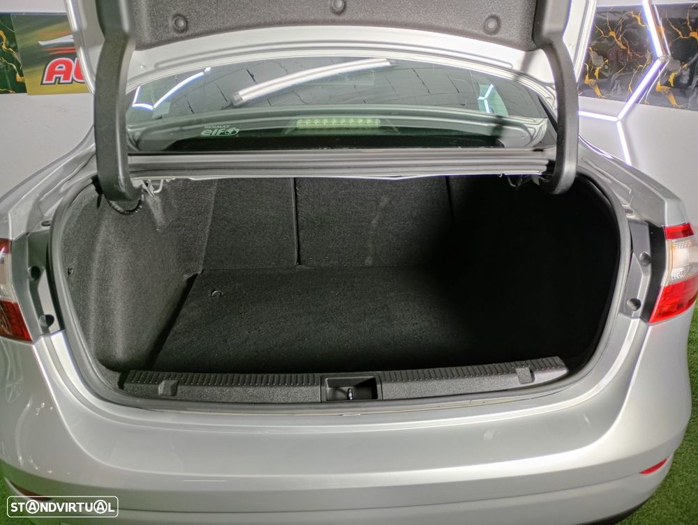 Renault Fluence 1.5 dCi Exclusive - 27