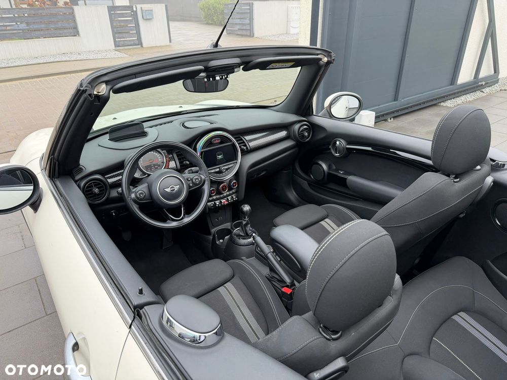 MINI Cooper S Sidewalk - 16