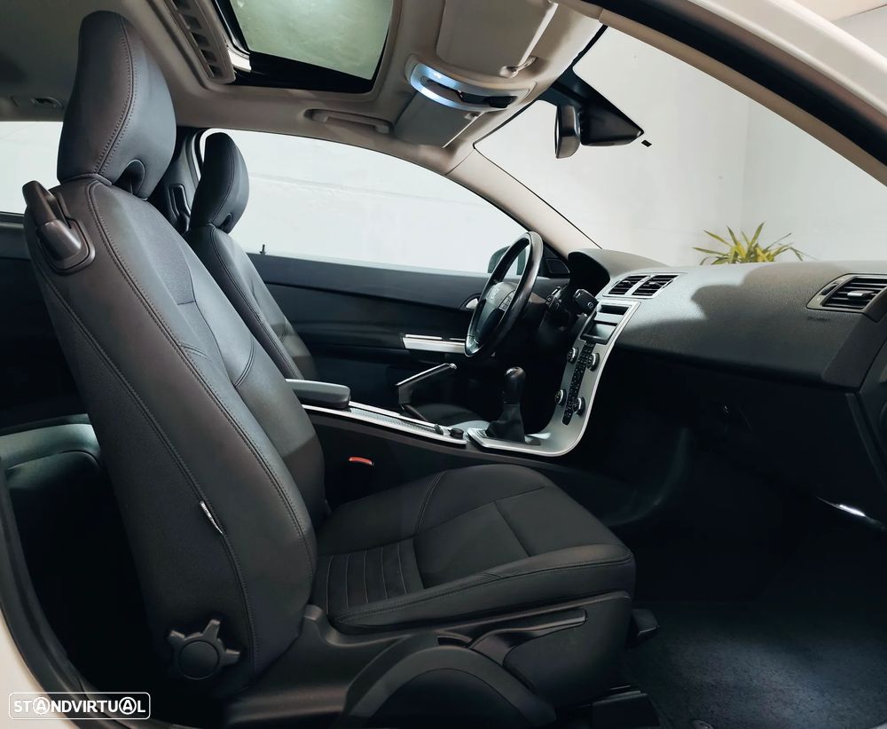 Volvo C30 2.0 D R-Design - 12