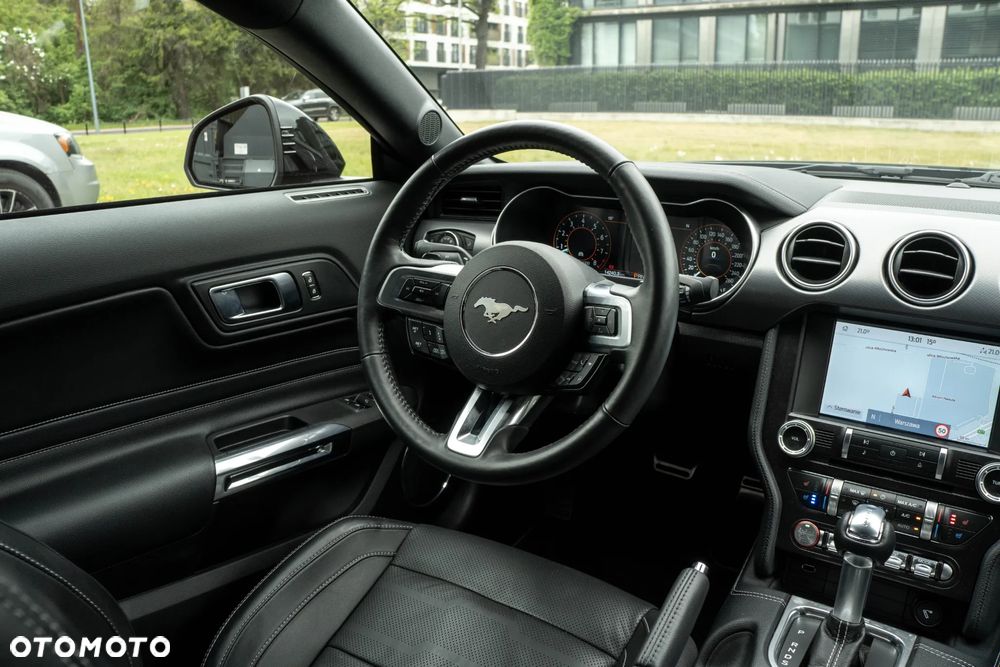 Ford Mustang - 22