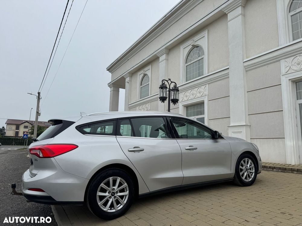 Ford Focus - 24