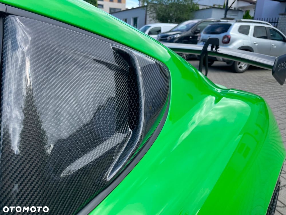 Porsche 718 Cayman - 18