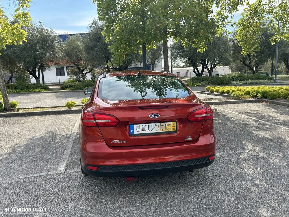 Ford Focus 1.0 EcoBoost S&S Aut. Business Edition - 3
