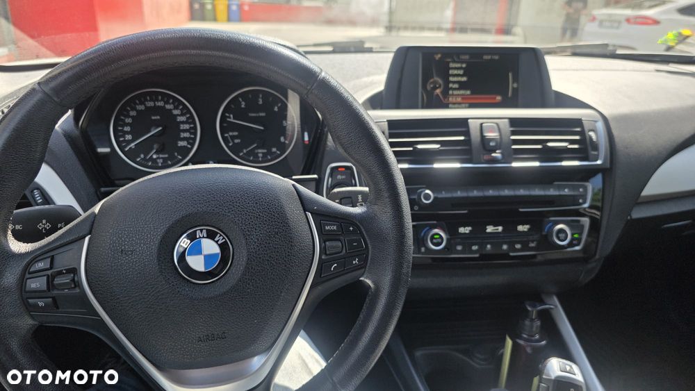 BMW Seria 1 118d Edition Metropolitan - 9