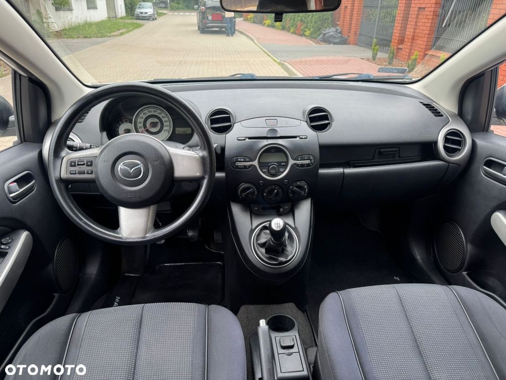 Mazda 2 - 5