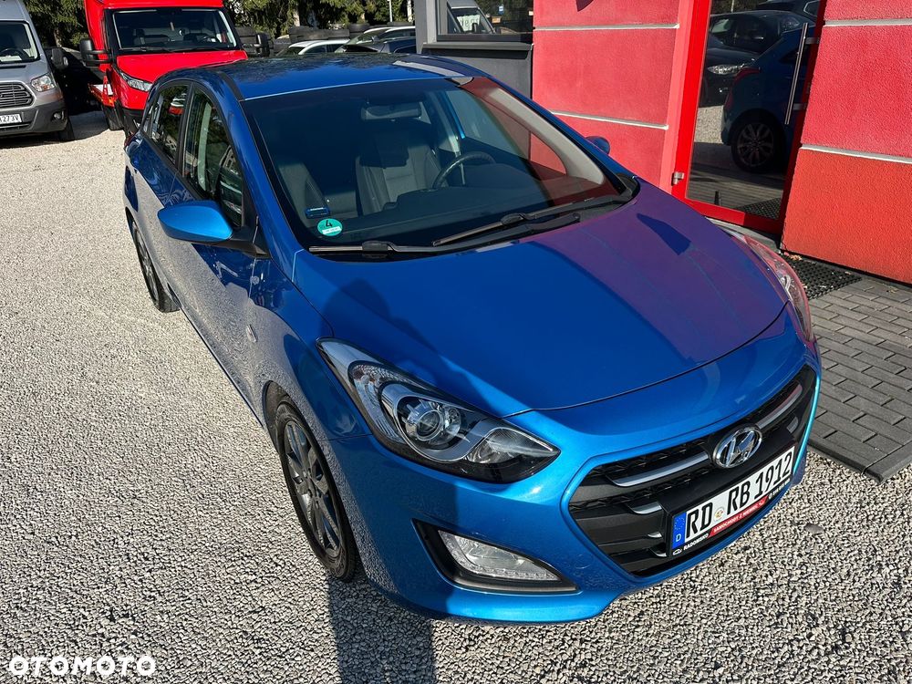 Hyundai i30 1.4 BlueDrive Classic + - 25