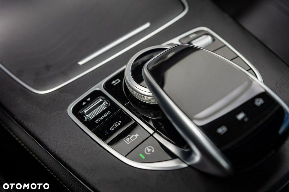 Mercedes-Benz Klasa E - 26